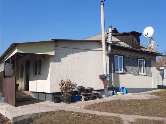 Гарний будинок в центрі Нових Санжар Новые Санжары