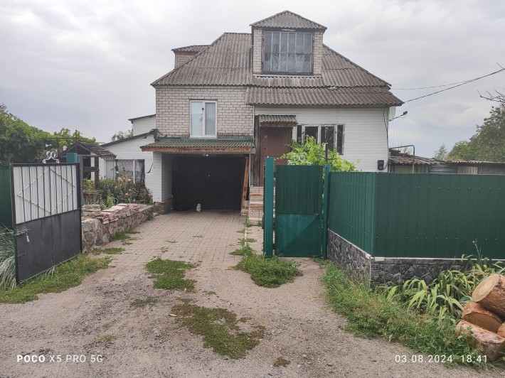 Терміново продам будинок з земельною ділянкою, та ставком. - фото 1