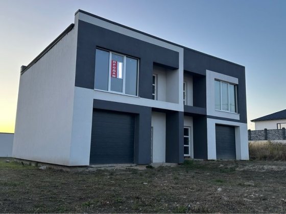 Продаж Котеджу Макарова з Гаражем Обаров