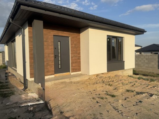 Продам стильну американку з внутрішніми роботами Колоденка