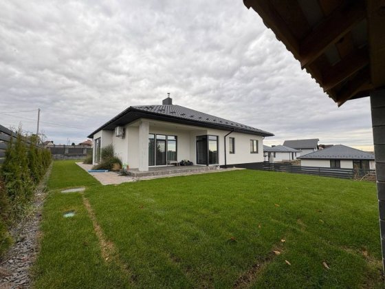 р Будинок 2024 року з басейном, каміном і гаражем на 2 авто + торг !!! Белая Криница