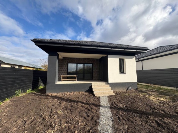 * Сучасний одноповерховий будинок | Вересневе - фото 1