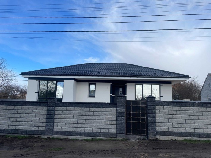 Продам будинок на ділянці 10 сот. Вересневе - фото 1