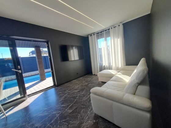 Продаж 1 поверхового будинку з ділянкою на 2.5 сотки, 90 кв. м, Біла Белая