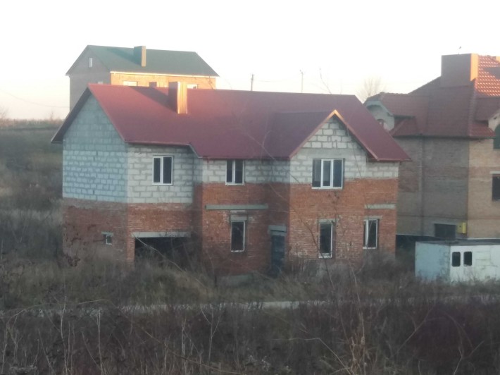 Продам незавершений будинок  с. Гаї Шевченківські, вул. Польова 52 - фото 1