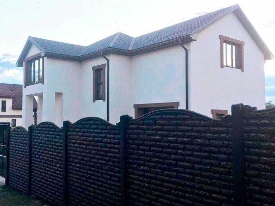 Гарний двоповерховий будинок, без внутрішніх робіт в Малій Данилівці Малая Даниловка