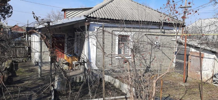 Продам пів будинку р-н. Базару - фото 1