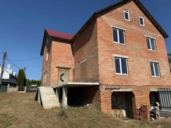 Продам будинок-дуплекс у Лезнево Давидківці