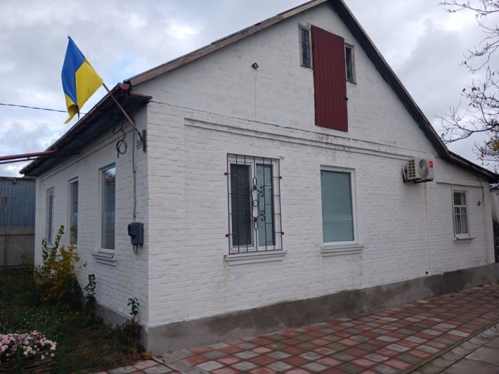 Гарний будинок в затишному місці з озером ,і гарним лісним краєвидом - фото 1