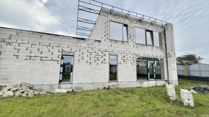 Продаж нового сучасного будинку в с.  Слобода, вул. Пономаренка - фото 1