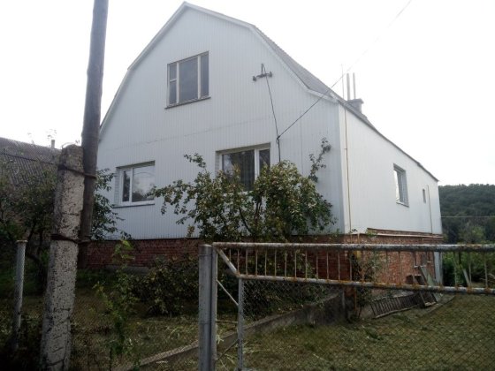 Продам дом біля лісу Корсунь-Шевченківський