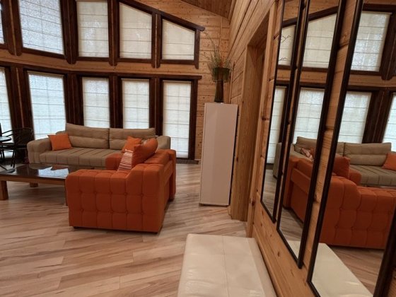 Унікальний фінський будинок на березі Дніпра Свидівок