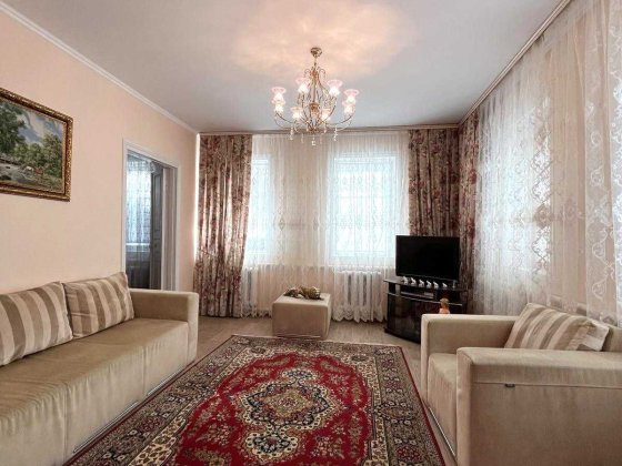 Продаж будинку в центрі села Білозір’я, вул. Б. Хмельницького. Белозерье