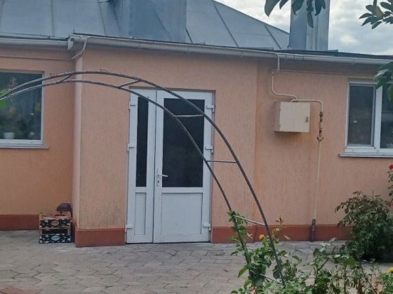 ПРОДАЄТЬСЯ будинок с. Мошни Мошны