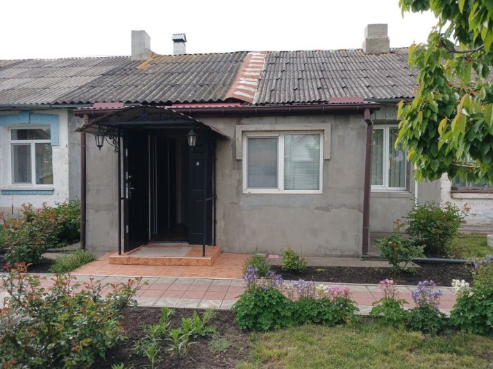 Продам  будинок Черкаська обл. Уманьський район смт Цибулів - фото 1