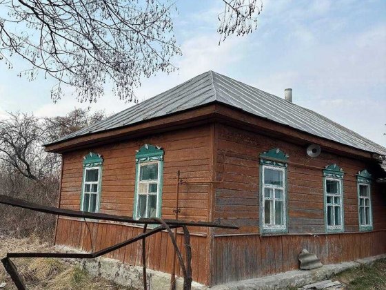 Продаж будинку з великою ділянкою 40 соток у селі Анисів Анисов