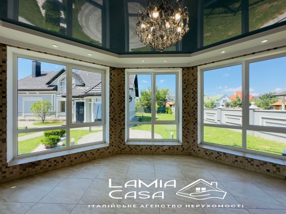 Продаж двох будинків на одной ділянці Годилів