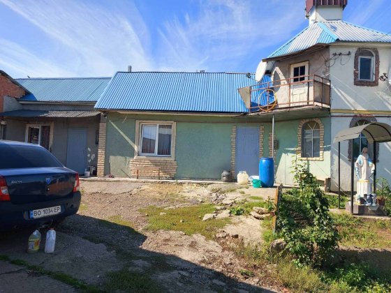 Продам терміново будинок з прибудовами. Годилів