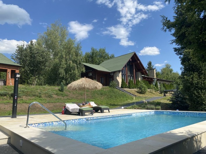 Продається будинок з двома басейнами та зі своїм озером. - фото 1