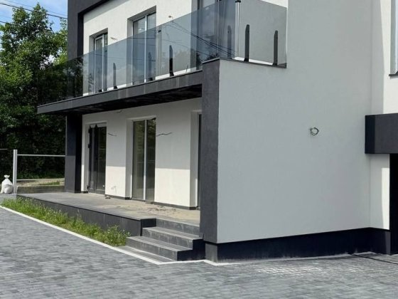 Стильний будинок в стилі хай-тек Дослідна станція Годилів