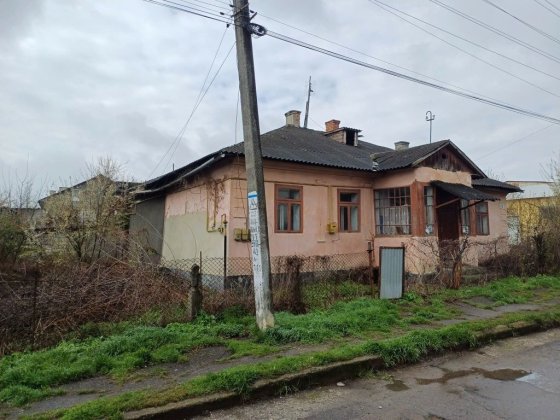 М.Новоселиця. Продається будинок (центр) Новоселица