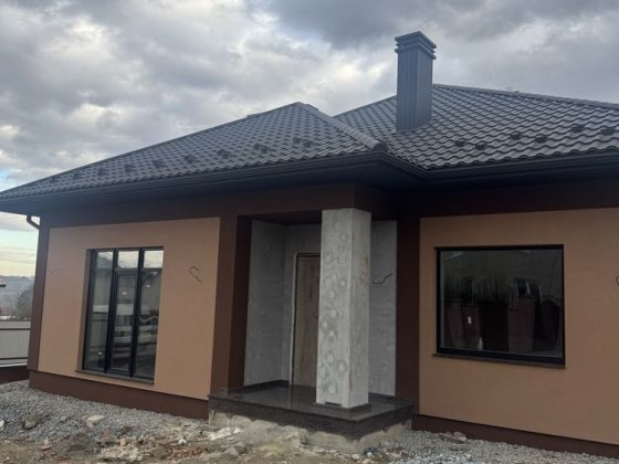 Новий будинок в с.Коровія Коровия