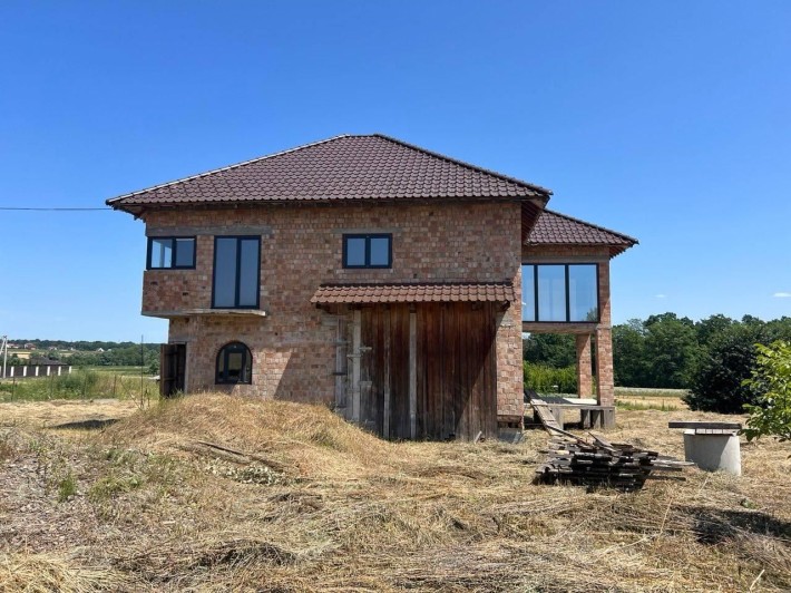 Просторий будинок у Коровії - фото 1