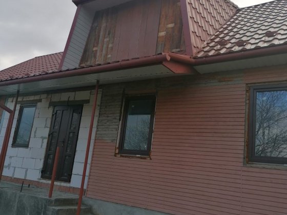 Продється будинок з великою земельною ділянкою від власника Вижница