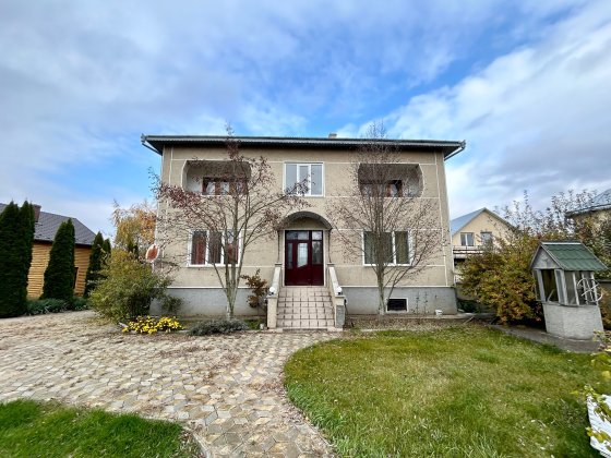 Продається житлосий будинок в місті  Заставна Заставна