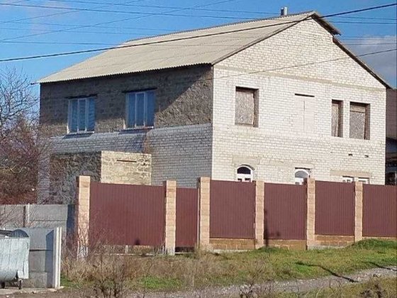 Дiм бiля головної вулицi Кушугума Кушугум