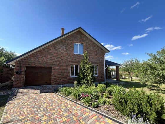 Сучасний будинок в с. Бабурка (2км. від переїзду) Бабурка