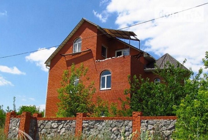 ПРОДАЄТЬСЯ будинок за містом - фото 1