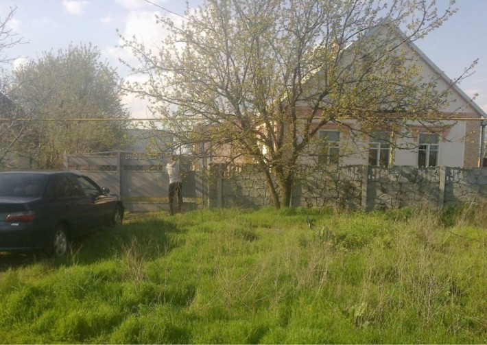 Продам дом беленькое 150 метров ул. Червонопрапорная 71 - фото 1