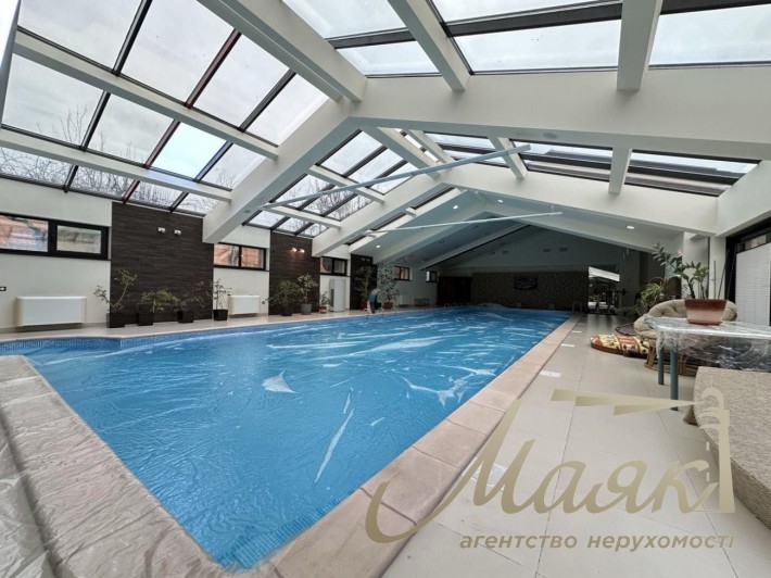 Ексклюзивна заміська вілла в селі Придніпровське. - фото 1