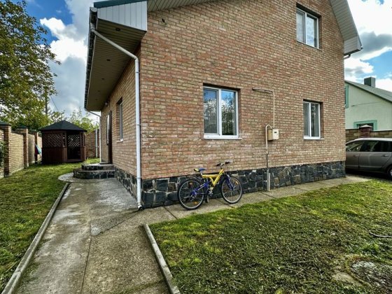 Затишний будинок поруч з м. Луцьк Забороль