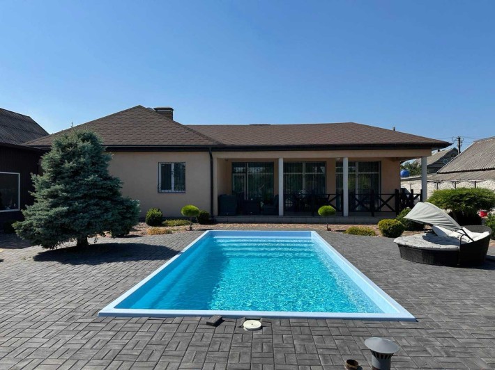 ПРОДАЖ РОЗКІШНОГО будинку з басейном - фото 1