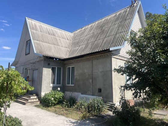 БУДИНОК та ЗЕМЕЛЬНА ДІЛЯНКА 0.30га -  Курилівка (вул. Щаслива) Куриловка