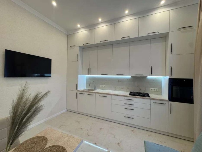 Продаж 3-к квартири вул. Тарасівська 8 - фото 1