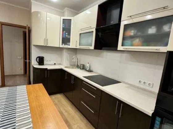 Продаж 2-к квартири вул. Верховинна 91 Киев