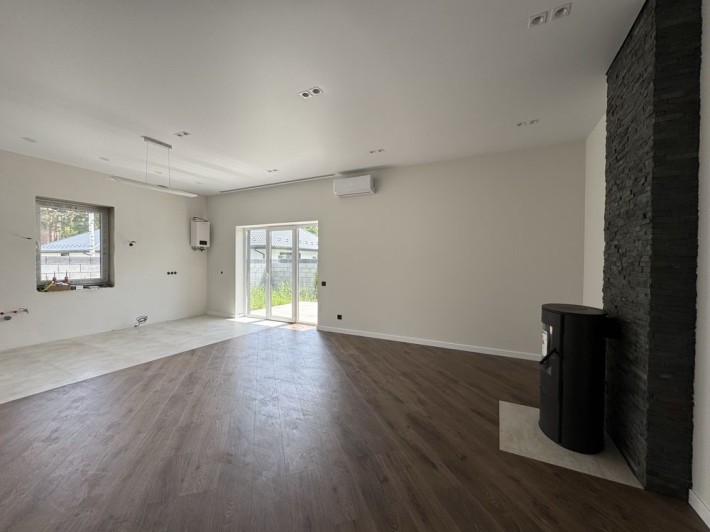 Будинок з новим ремонтом - фото 1