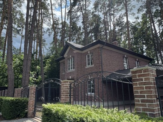 Капітальний будинок 196 кв.м у закритому КМ Villa Toscana,Лісова Буча! Буча