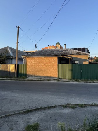 Продам будинок в центрі міста - фото 1