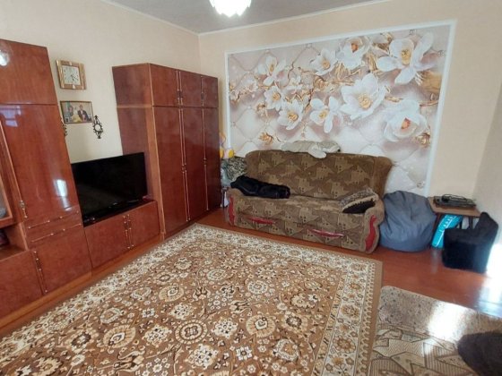 Продам в м.Бровари пів будинку.Пекарня.ціна-44000у.е Бровары