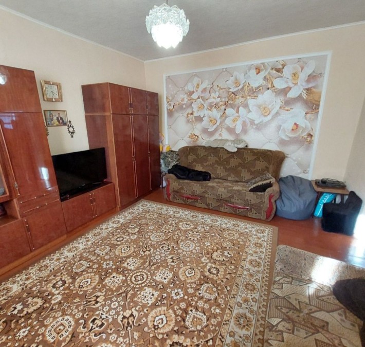 Продам в м.Бровари пів будинку.Пекарня.ціна-44000у.е - фото 1