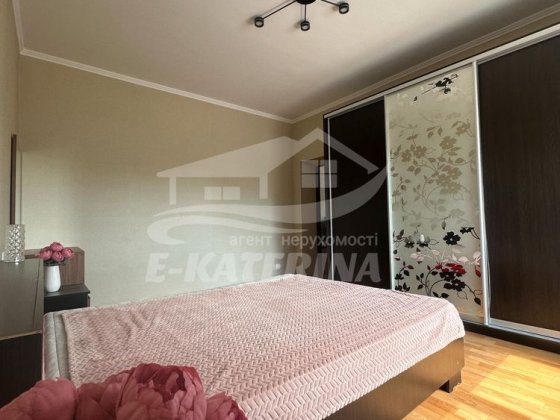 Продам Будинок 120 м2 з 10 сот Ділянкою Бровары