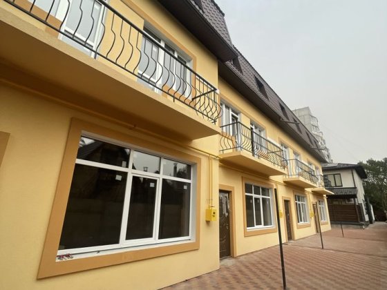 Таунхаус з док. 100м2 в центрі ГАЗ м.Вишневе, 67000 дол, БЕЗ КОМІСІЇ Вишневе