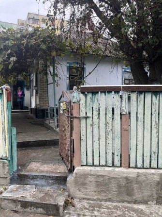 Продам окремий  будинок на Василя Стуса - фото 1