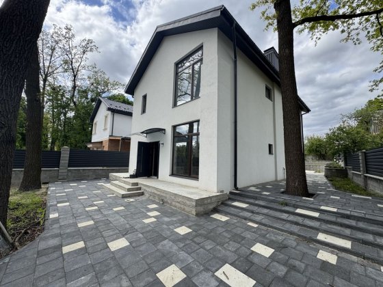 Будинок у місті Буча, поряд із Центральним парком! Буча