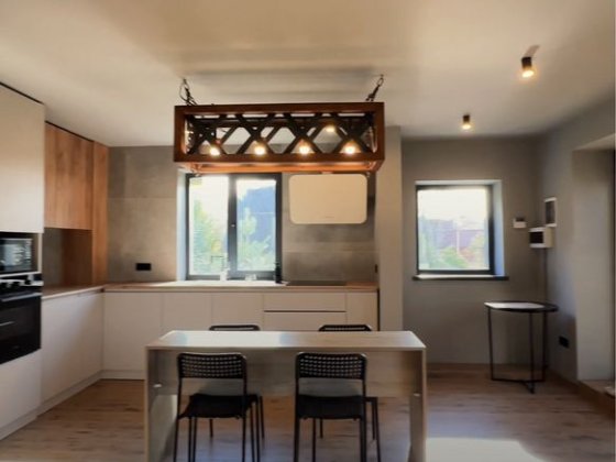 Продаж будинку в мальовничій локації м. Івано-франківськ 6-сот землі. Ивано-Франковск