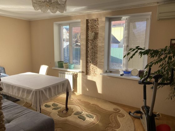 Продам будинок 2 поверхи р-н Автошколи Бровари